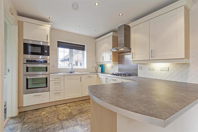 KitchenDining Room-2.jpg