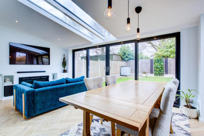 Rosslyn Close, Hockley, SS5 photo 4