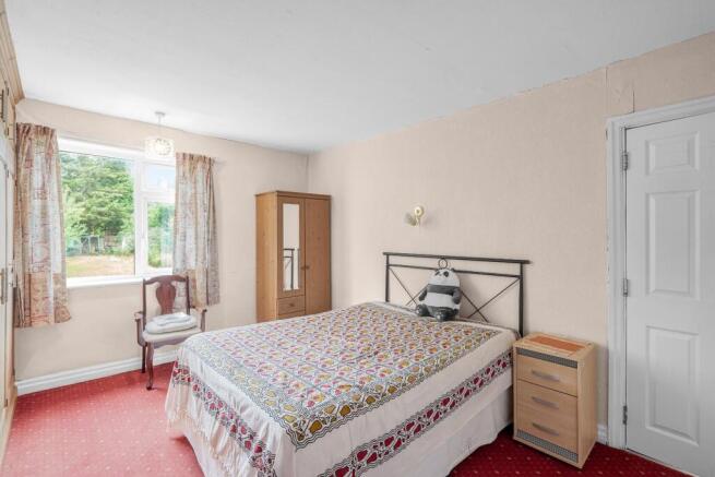 4 bed Semi-Detached for sale Image 11