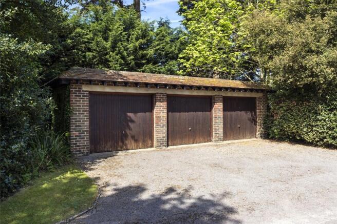 Triple Garage
