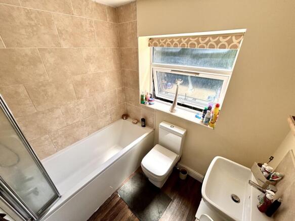 3 bed Semi-Detached for sale Image 11