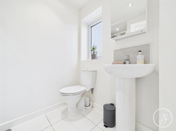 EN SUITE