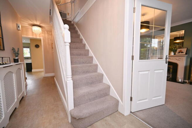 4 bed Detached for sale Image 12