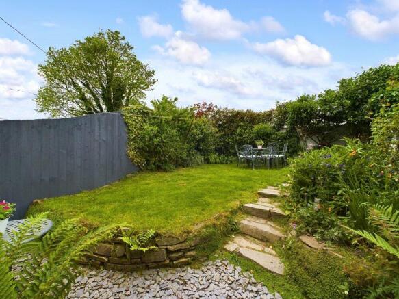 Garden Alt