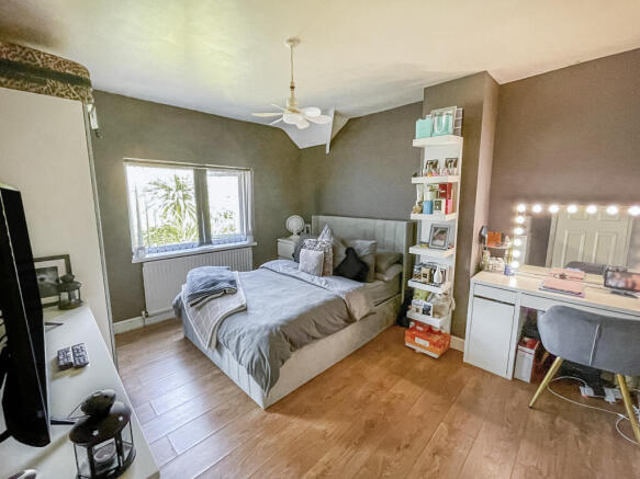 3 bed Semi-Detached for sale Image 10