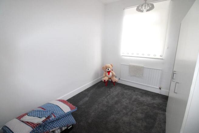 Westlands Avenue, Hornchurch, Essex photo 5