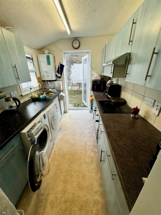 Kitchen 11.png