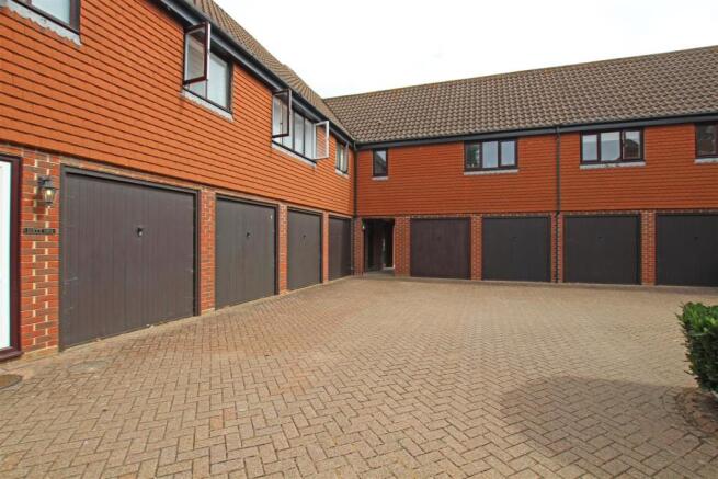 69BGW - Garages.jpg
