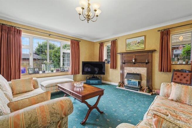 Lounge/Sitting Room
