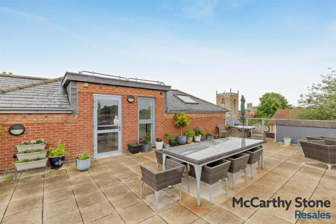2 bed Apartment for sale Image 11