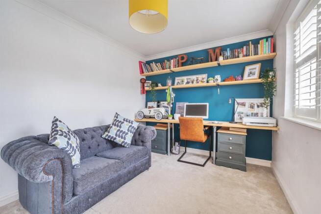 2nd bedroom