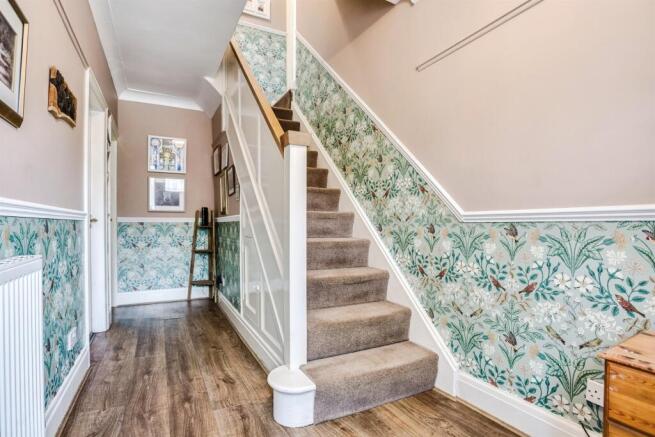 3 bed Semi-Detached for sale Image 6