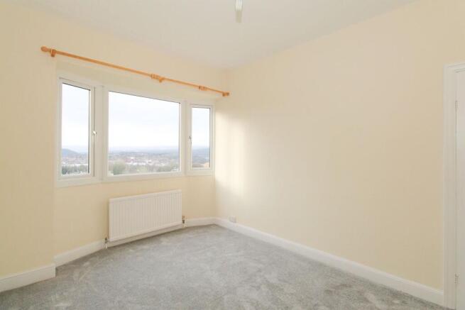 3 bed Semi-Detached to rent Image 12