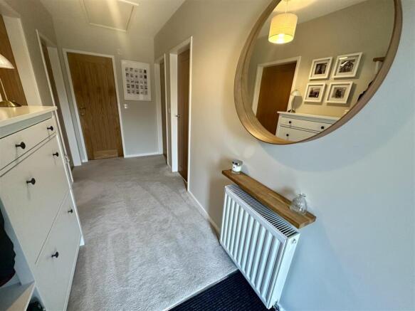 3 bed Detached Bungalow for sale Image 11