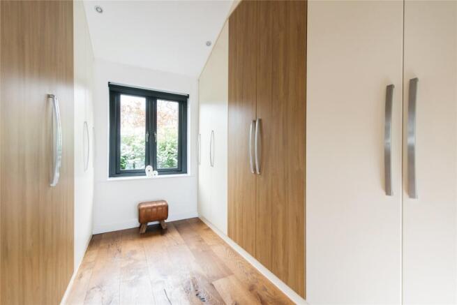 Bed 4/Dressing Room