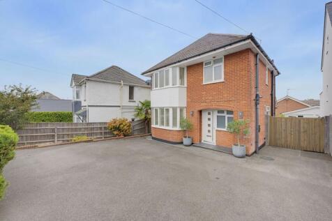 Dorchester Road, Oakdale, BH15