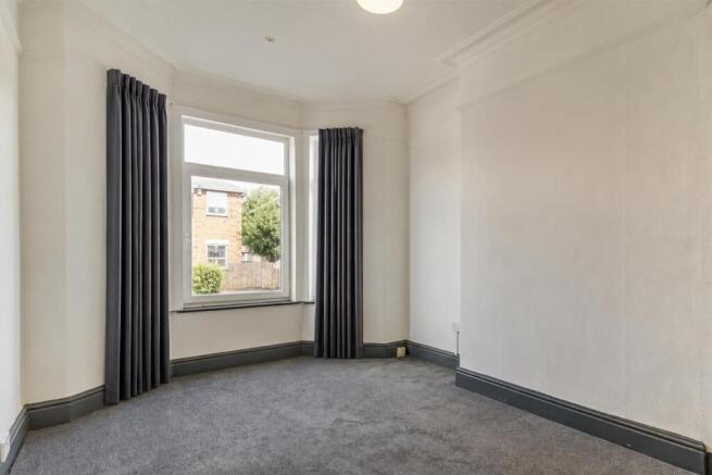 3 bed Terraced for sale Image 8