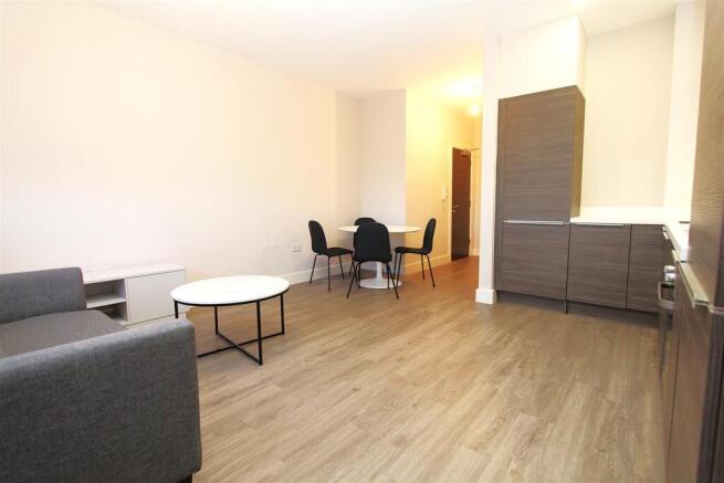 1 bed Flat to rent Image 7