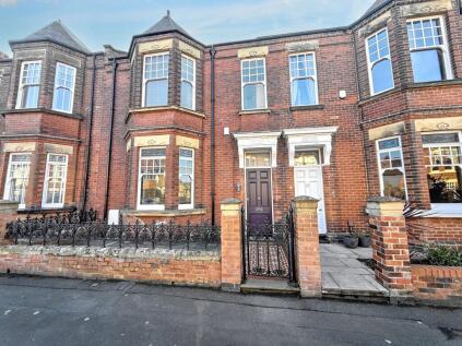 Ashwood Terrace, Thornhill, Sunderland, Tyne and Wear, SR2 7NB