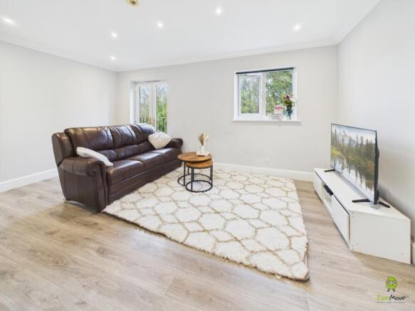  Presented by Clinton at EweMove Bexleyheath and D