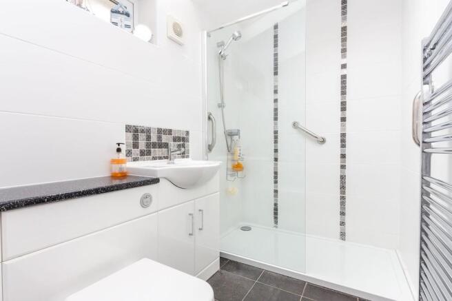Downstairs Shower...