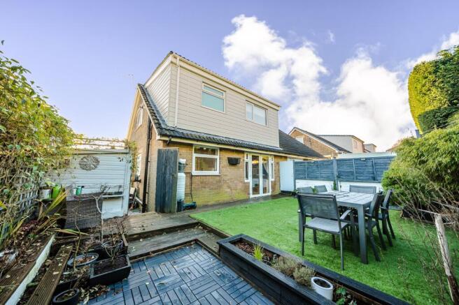 4 bed Semi-Detached Bungalow for sale Image 6