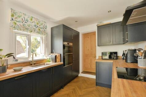 Faversham Road, Boughton Lees, Ashford, Kent, TN25