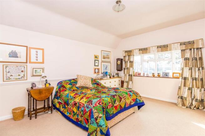 Master Bedroom.jpg