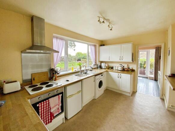 3 bed Detached for sale Image 5
