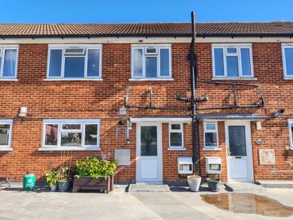Fencepiece Road, Ilford, Greater London, IG6