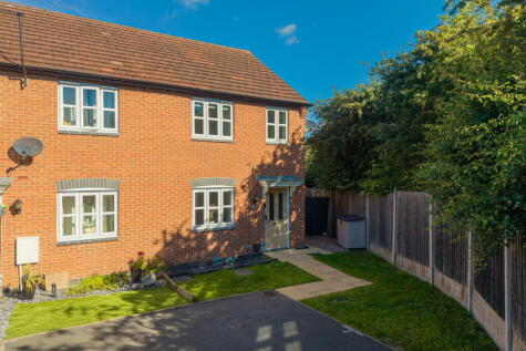 Cascade Close, Burton-on-trent, DE14 1DX