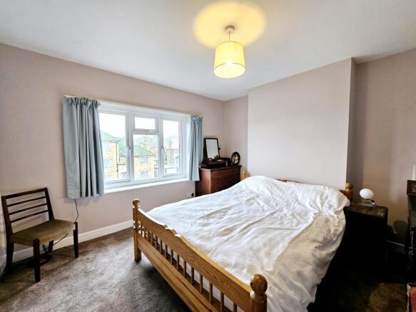 2 bed Flat for sale Image 8