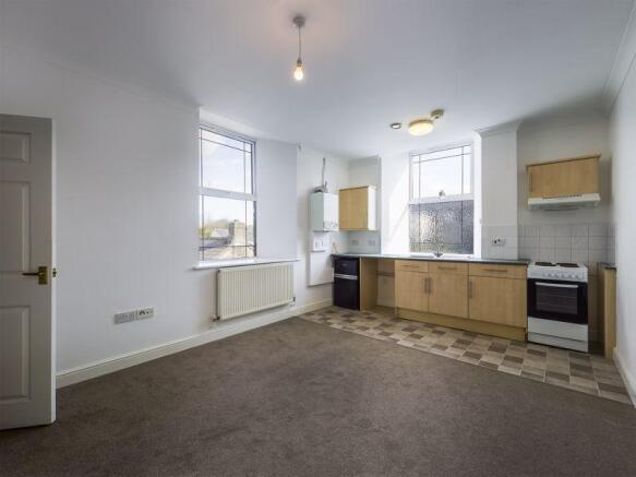 Open plan livi...