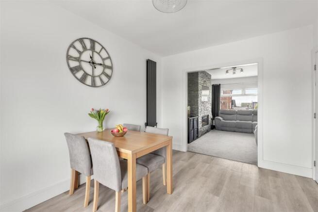 3 bed Semi-Detached for sale Image 11