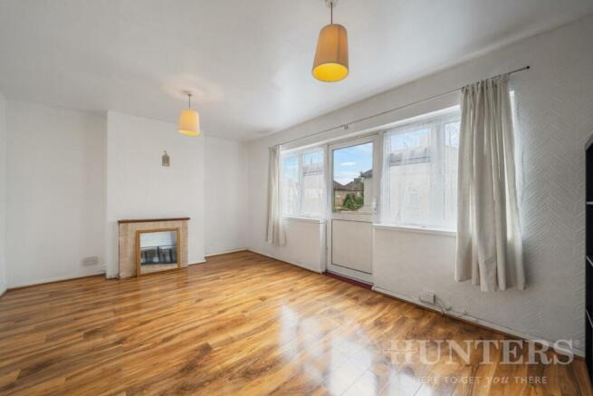 Flat 18, Penshurst Road  N17 8BT-8.jpg