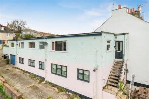 2, Millgreen Court, Lyme Regis DT7 3PJ