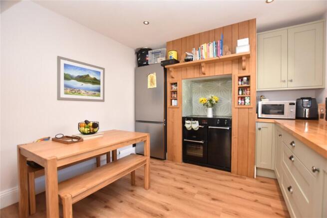 3 bed Semi-Detached for sale Image 9