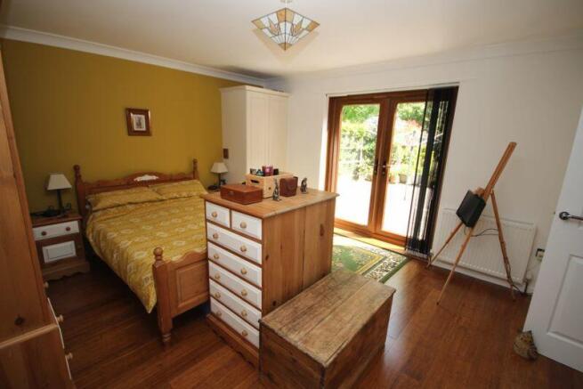 Bed 1 photo 3