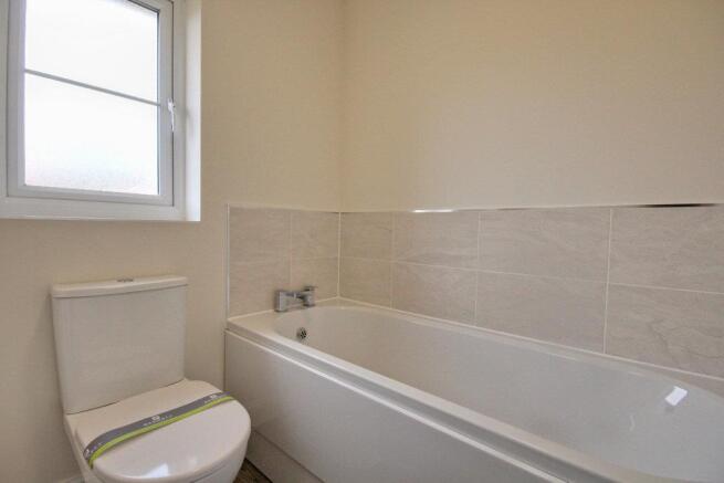 3 bed House to rent Image 6