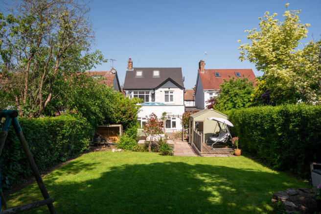 4 bed Detached for sale Image 4