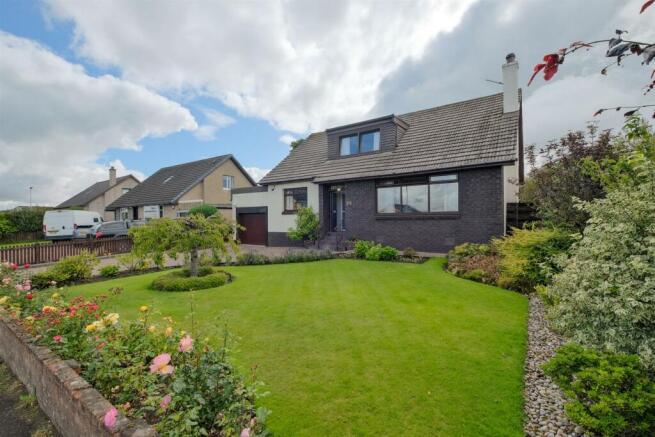 70 Belstane Rd, Carluke ML8 4BG-2.jpg