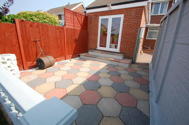 Photo 10