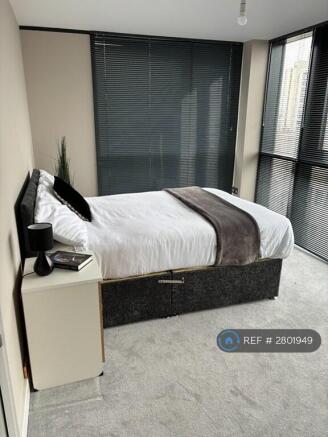 3 bed Flat to rent Image 6