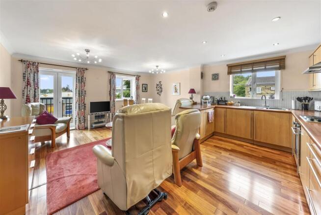 2 bed Apartment for sale Image 7