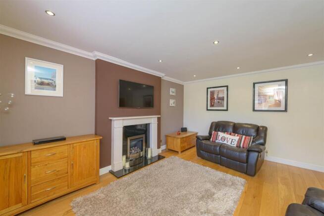 12KensingtonDrive_014.jpg