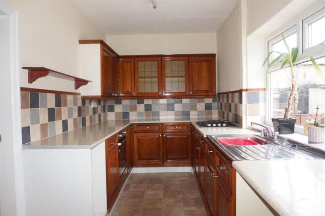 Dining Kitchen: