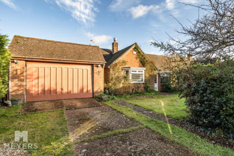 Barns Road, Ferndown, BH22 8