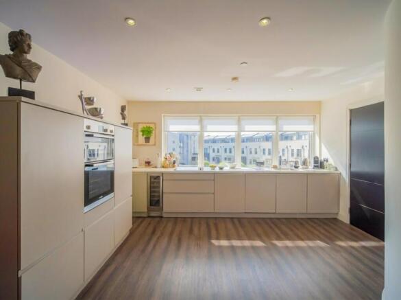 5-kitchen-5.jpg