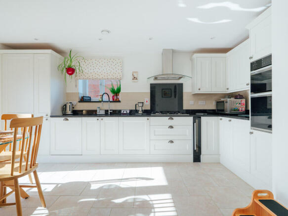 Kitchen / Breakfast Room