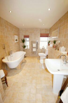Family Bathroom.